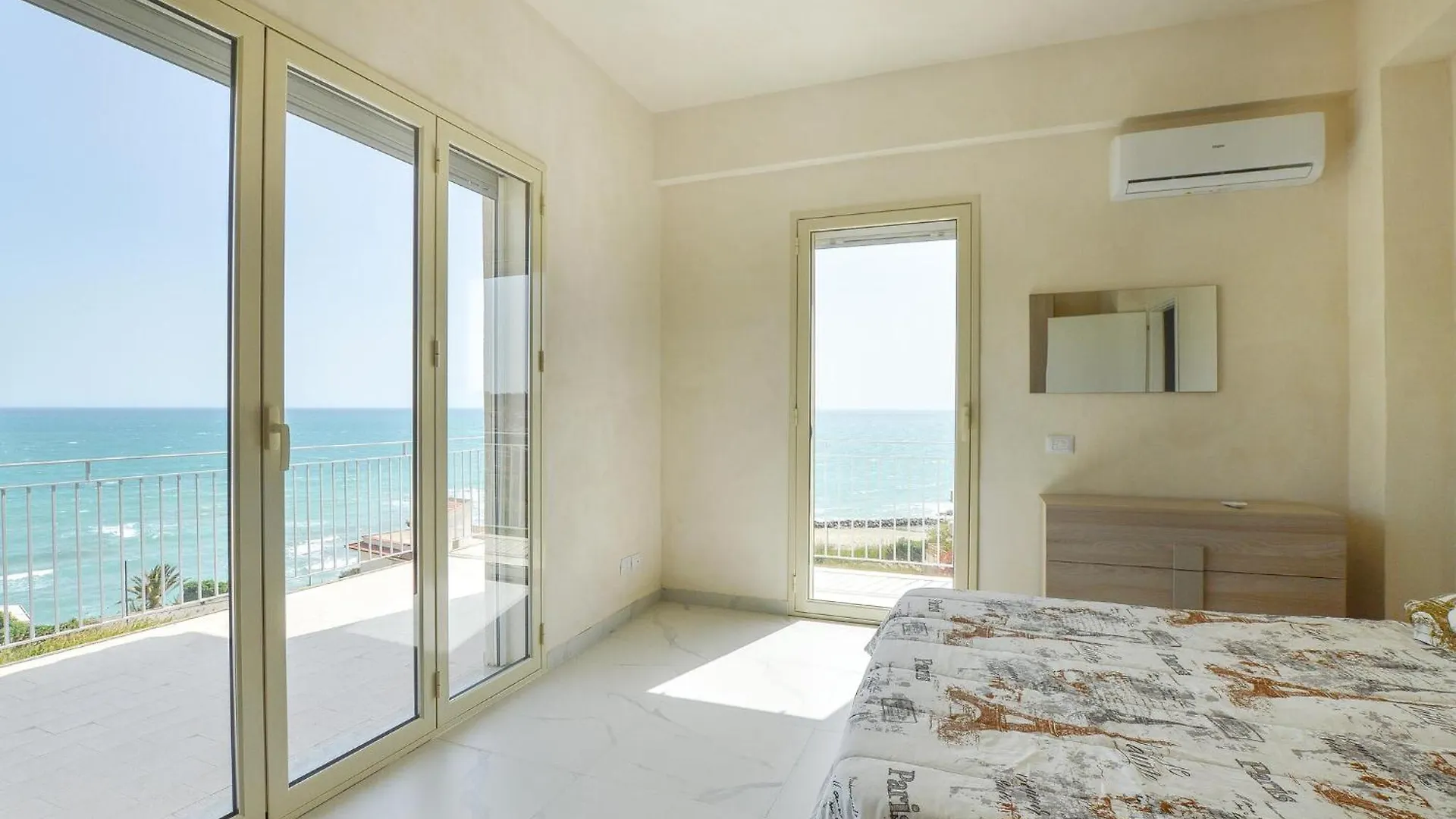 3 Bedroom Cozy Home In Sciacca Ιταλία